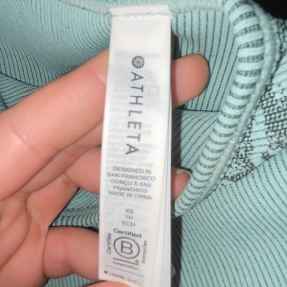 Athleta workout cropped tanktop - Picture 4 of 5